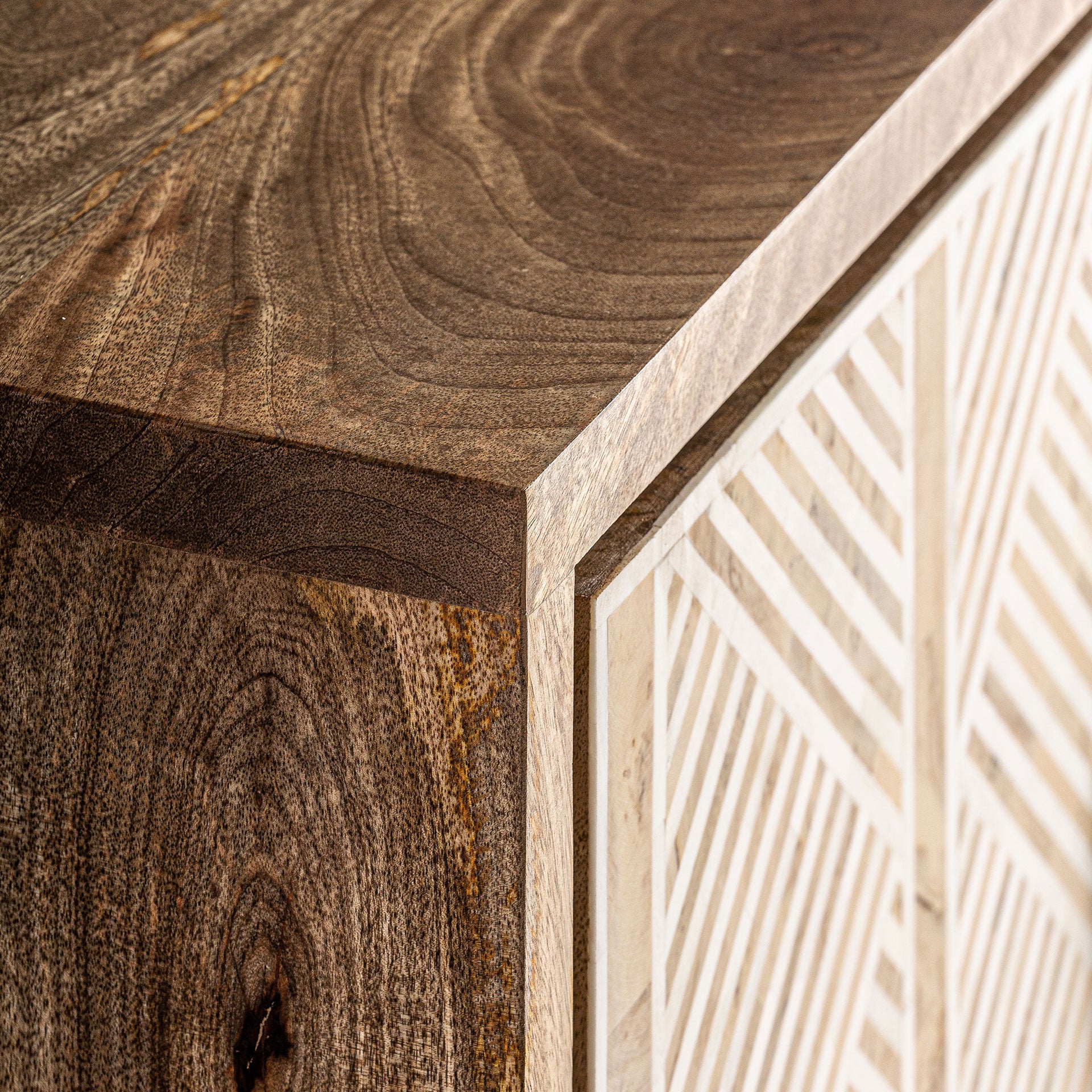 LAUGNA SIDEBOARD